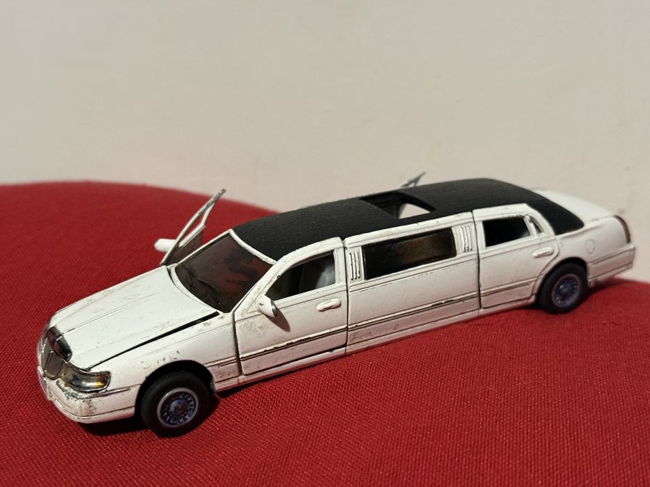 Машинки колекційні