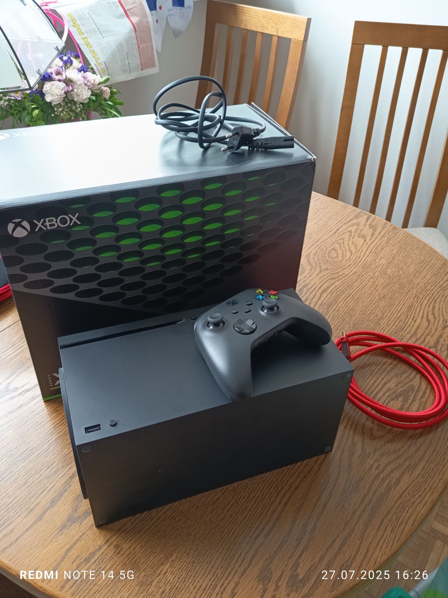 Xbox X series w pudełku konsola 1 pad i kable