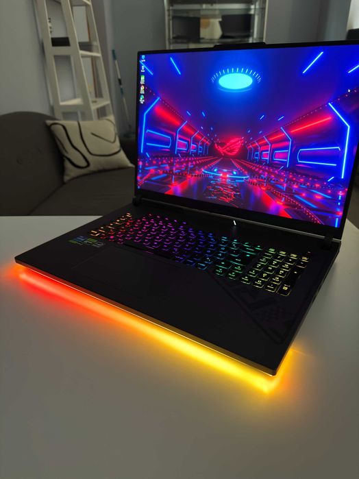 Asus Rog Strix 18" 165Hz i7-13650HX RTX 4060 8 Gb 140W 16Gb SSD 1 Tb