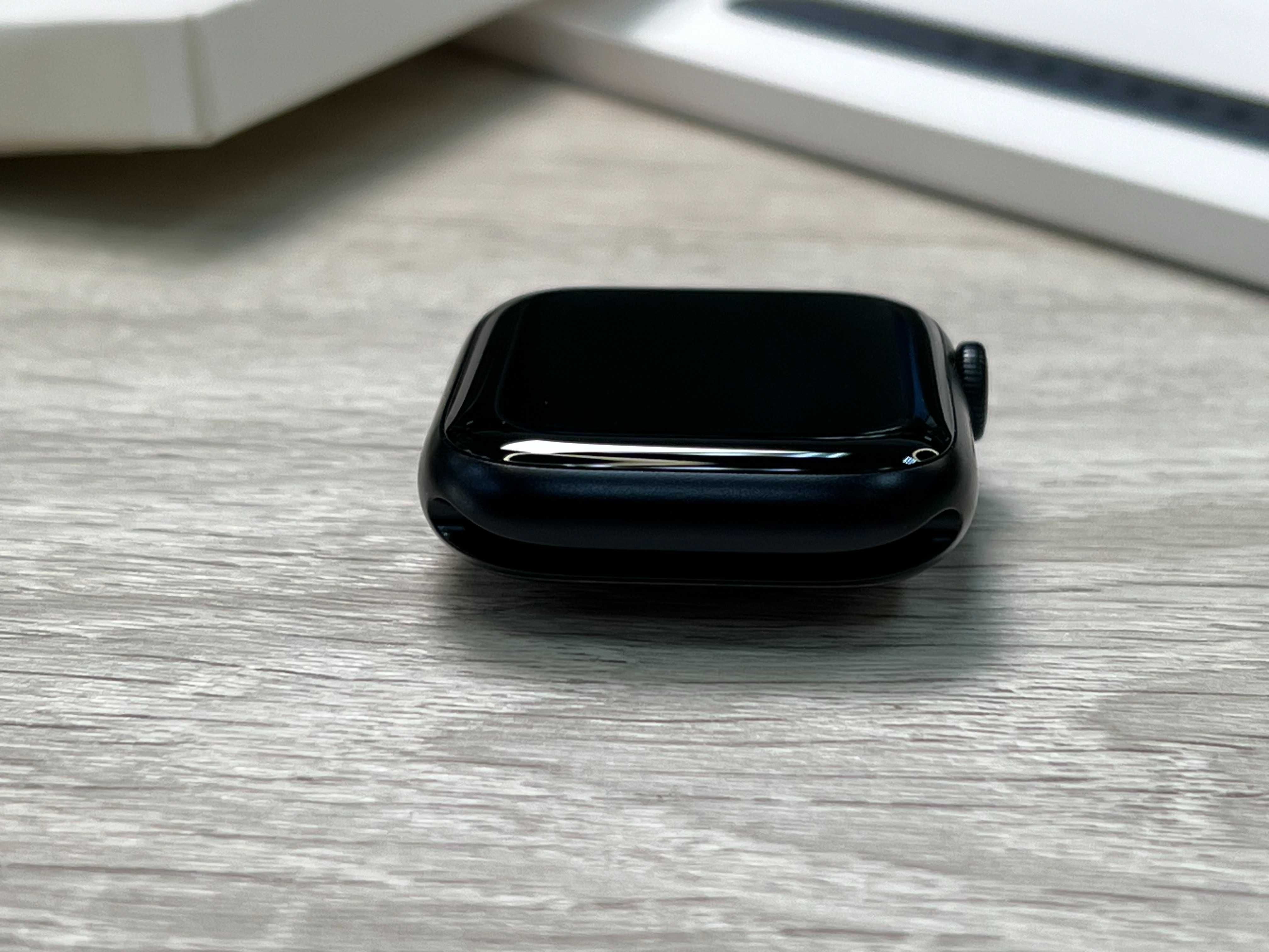 Apple Watch Series 7 45mm Midnight with Midnight Sport Band