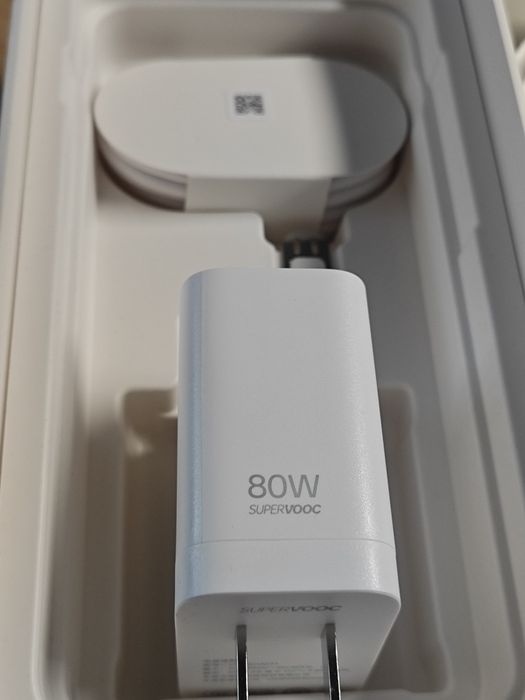 Oppo Find X9 12/256 GB Titanium (CN) Новинка на топовом Mediatek 9500