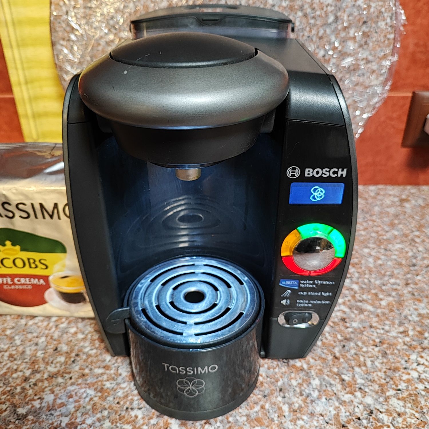 Капсульна кавоварка Bosch TAS 6515 EE Tassimo
