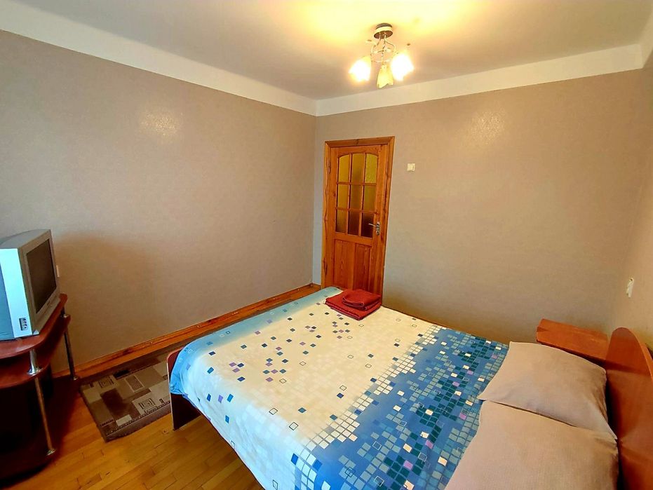 2-кім. Проспект миру."Сайгон","Фокстрот".Погодинно, подобово.Ціна доби