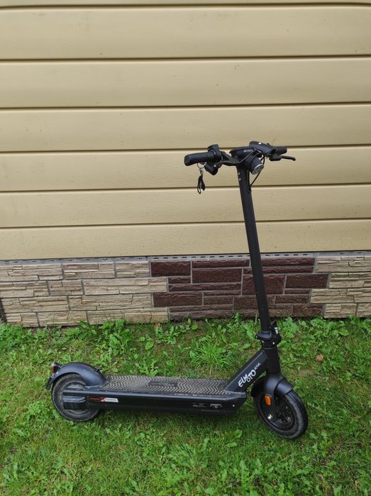 Продам електросамокат