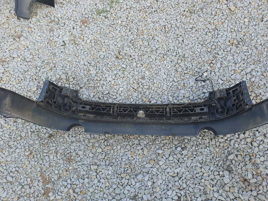 Audi A4 B6 zderzak tył kombi 1,8 T 2,4 B kolor LZ5J PDC!!! 4 AL