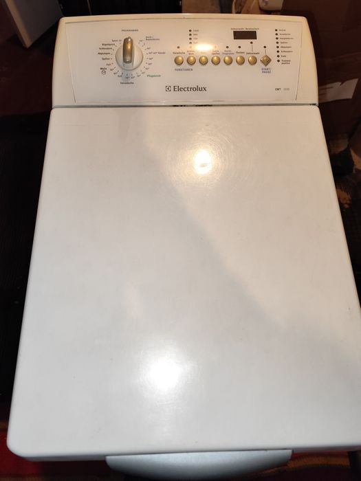 Пральна машина Electrolux ewt1030