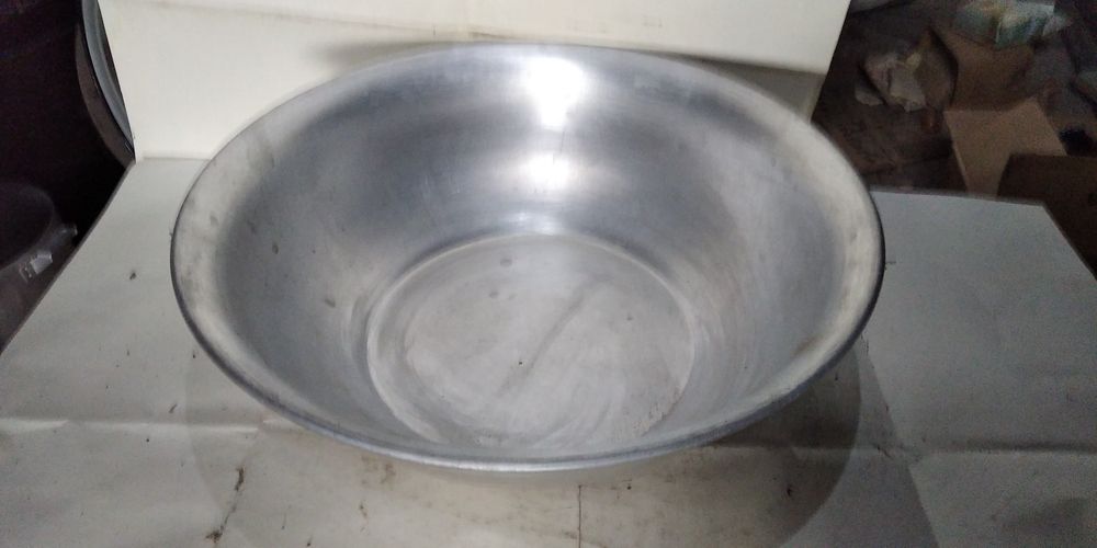 НОВІ Миски/тази алюмінієві та емальовані