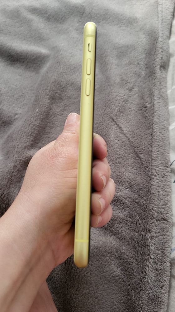 Iphone 11 stan zadowalajacy
