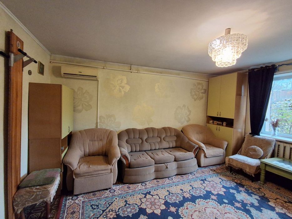 Сдаётся частный дом на Промышленном переулке. Газ, парковка, гараж