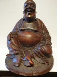Fantástica antiga escultura de Happy Buda em madeira exótica