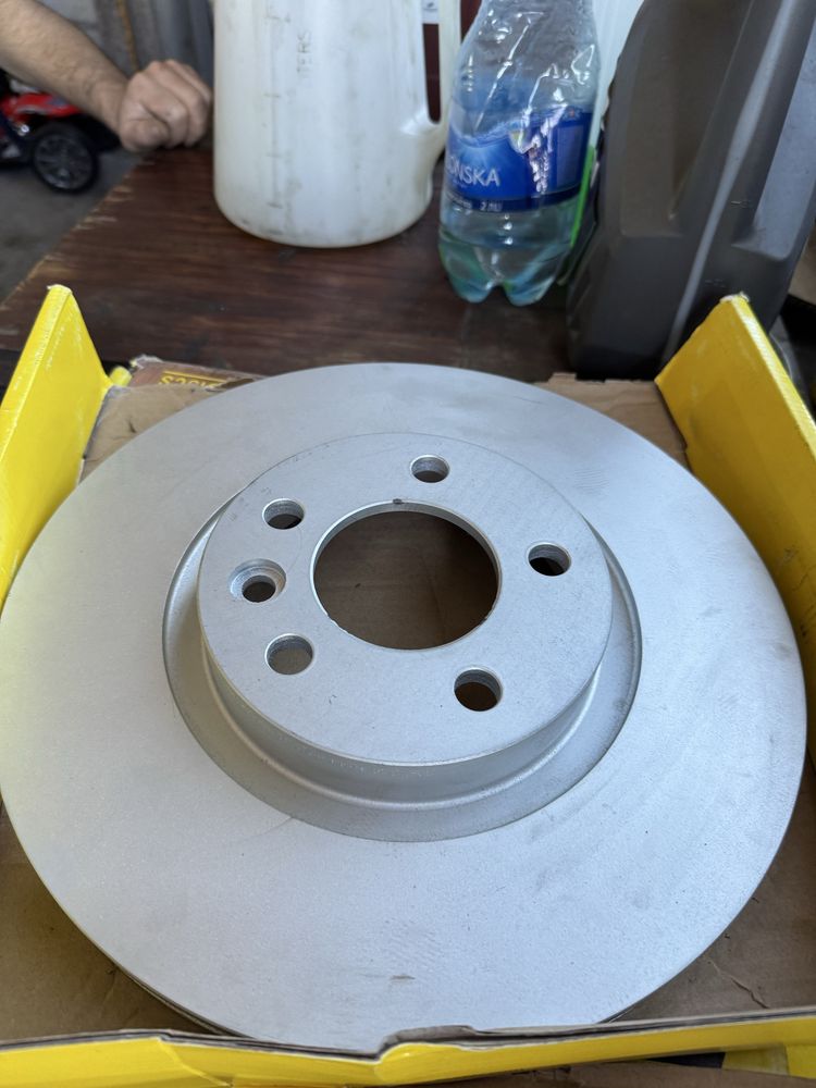 Тормозные диски TEXTAR 92121305 VW T5
