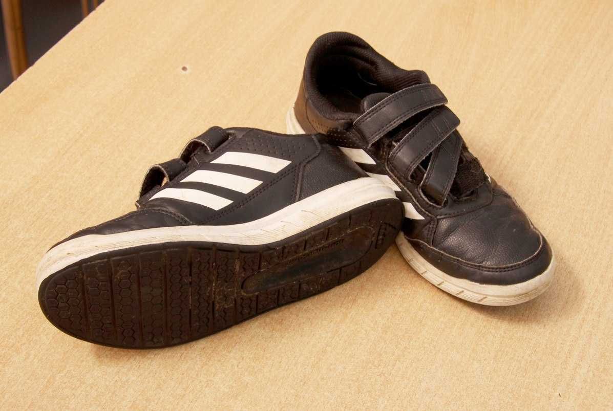 Кроссовки Adidas , Nike Ecco босоножки кожа 150гр
