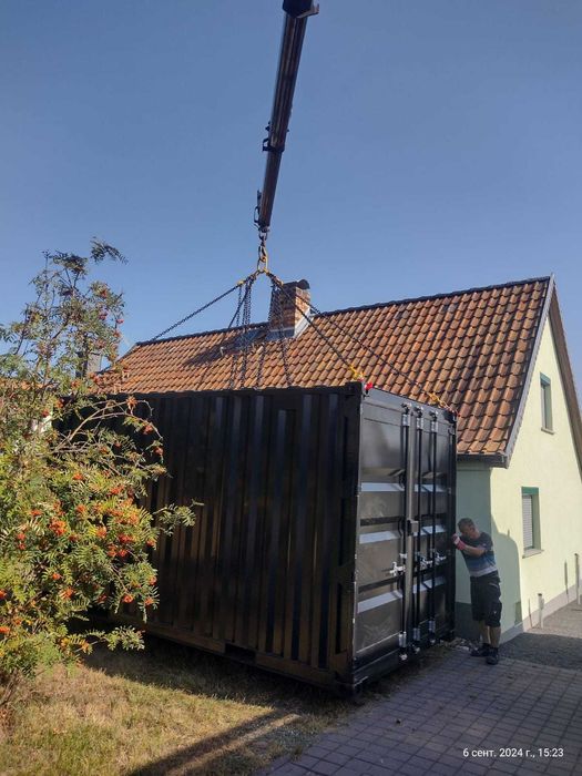 Transport, magazyn, dystrybucja ciężarówką z HDS i wózkiem widłowym