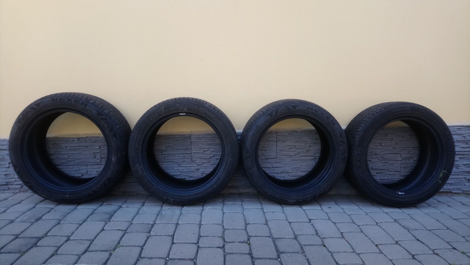 Nexen 225/50 R17 LATO