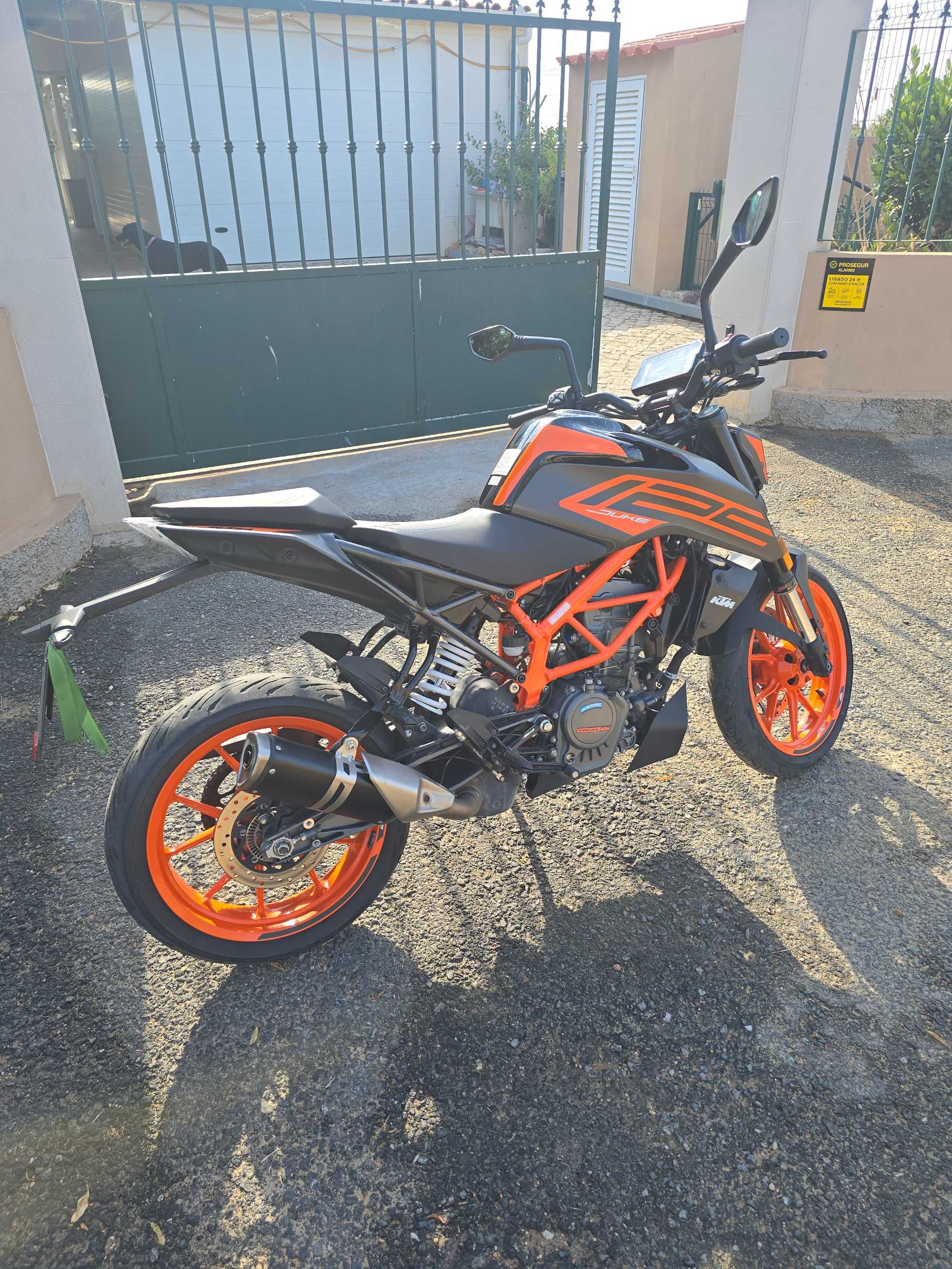 KTM Duke 125 / como nova