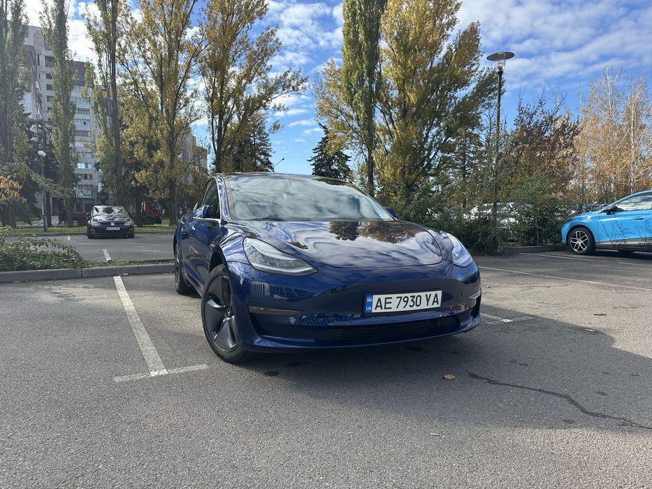 продам Tesla 3 2018
