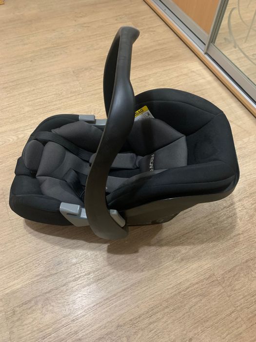 Дитяче автокрісло