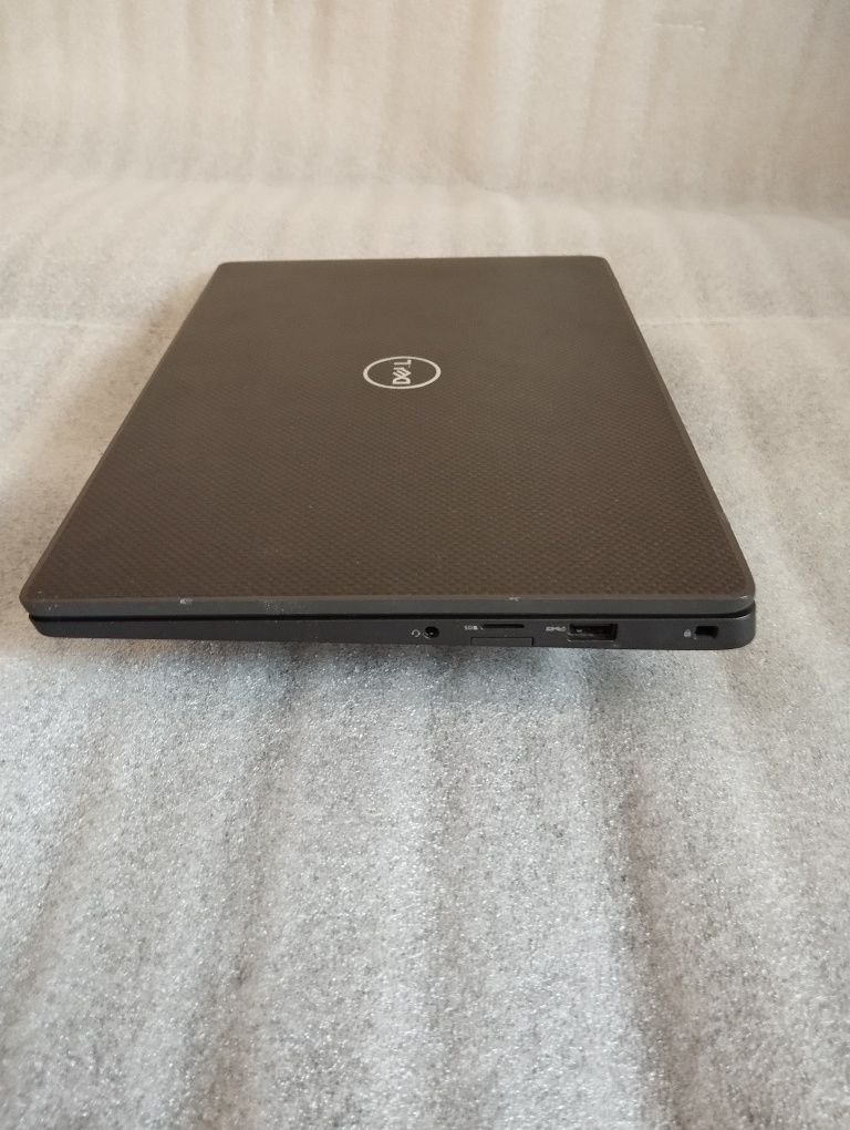Laptop Dell Latitude 7300
