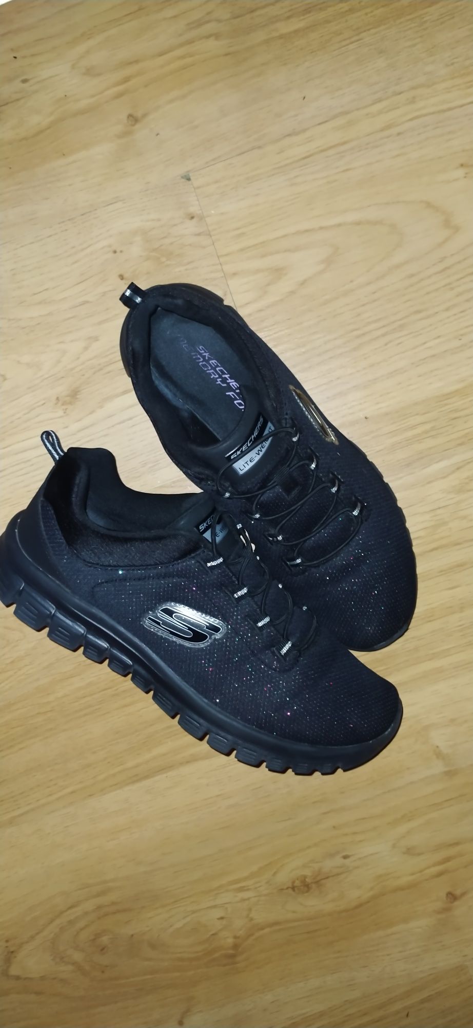 Кросовки Skechers  с блёстками р.39 оригинал