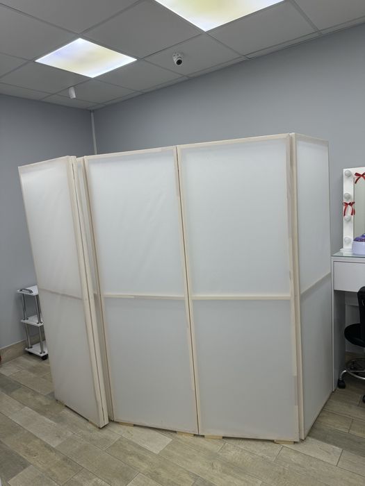 Оренда для майстрів нігтьового сервісу, нарошування вій, брови, ламін.