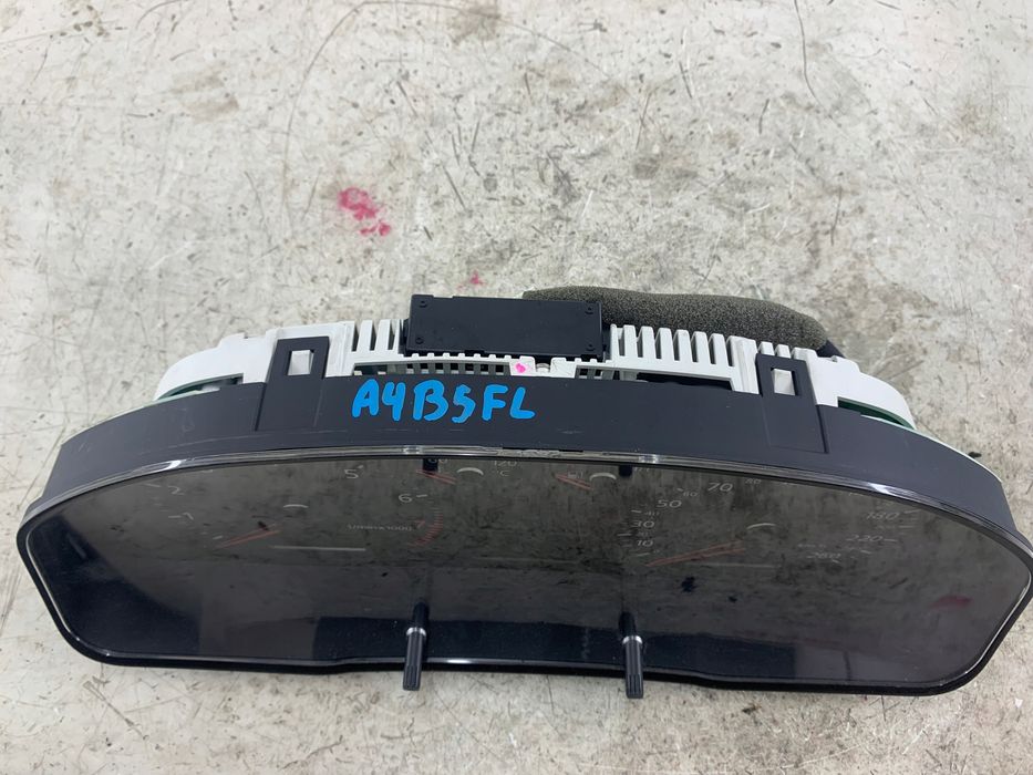 audi a4 b5 lift 1.8 t licznik zegary