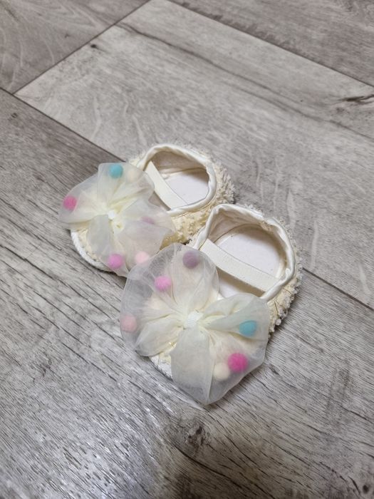 Перше взуття,  пінетки