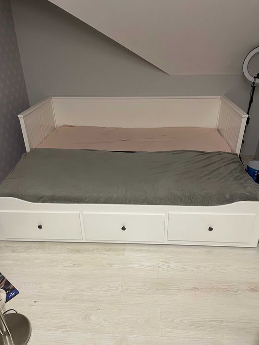 Sprzedam zestaw mebli do pokoju nastolatki - łóżko biurko szafa komoda