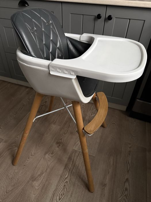 Стільчик для годування