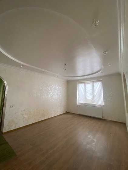 продається будинок с Керстенці (40 км від Чернівців)