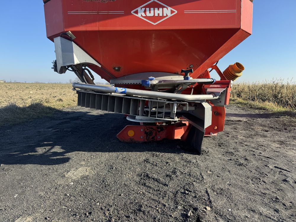 Kuhn axis 30.1 !! 2006 rok Rozsiewacz siekwa sulky amazone