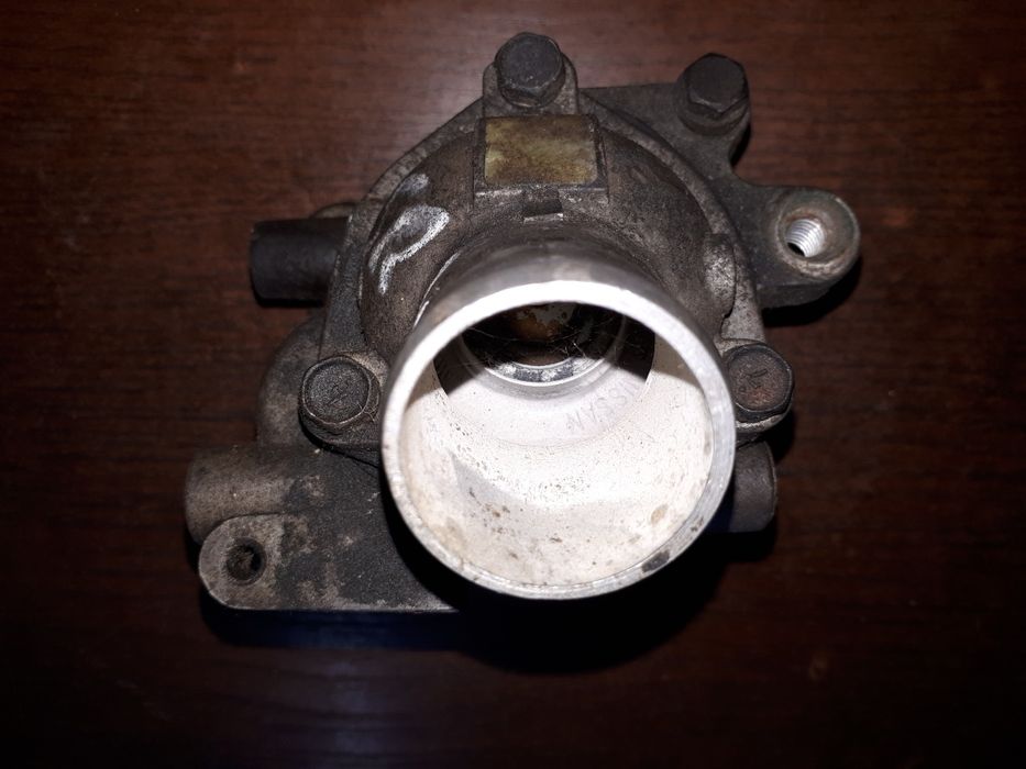 Корпус термостата Nissan primera ниссан примера SR20 бензин