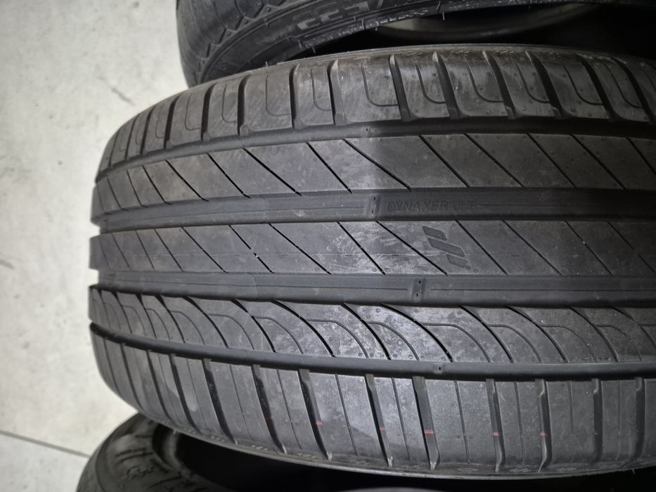 Pneus 225/45/17 em muito bom estado