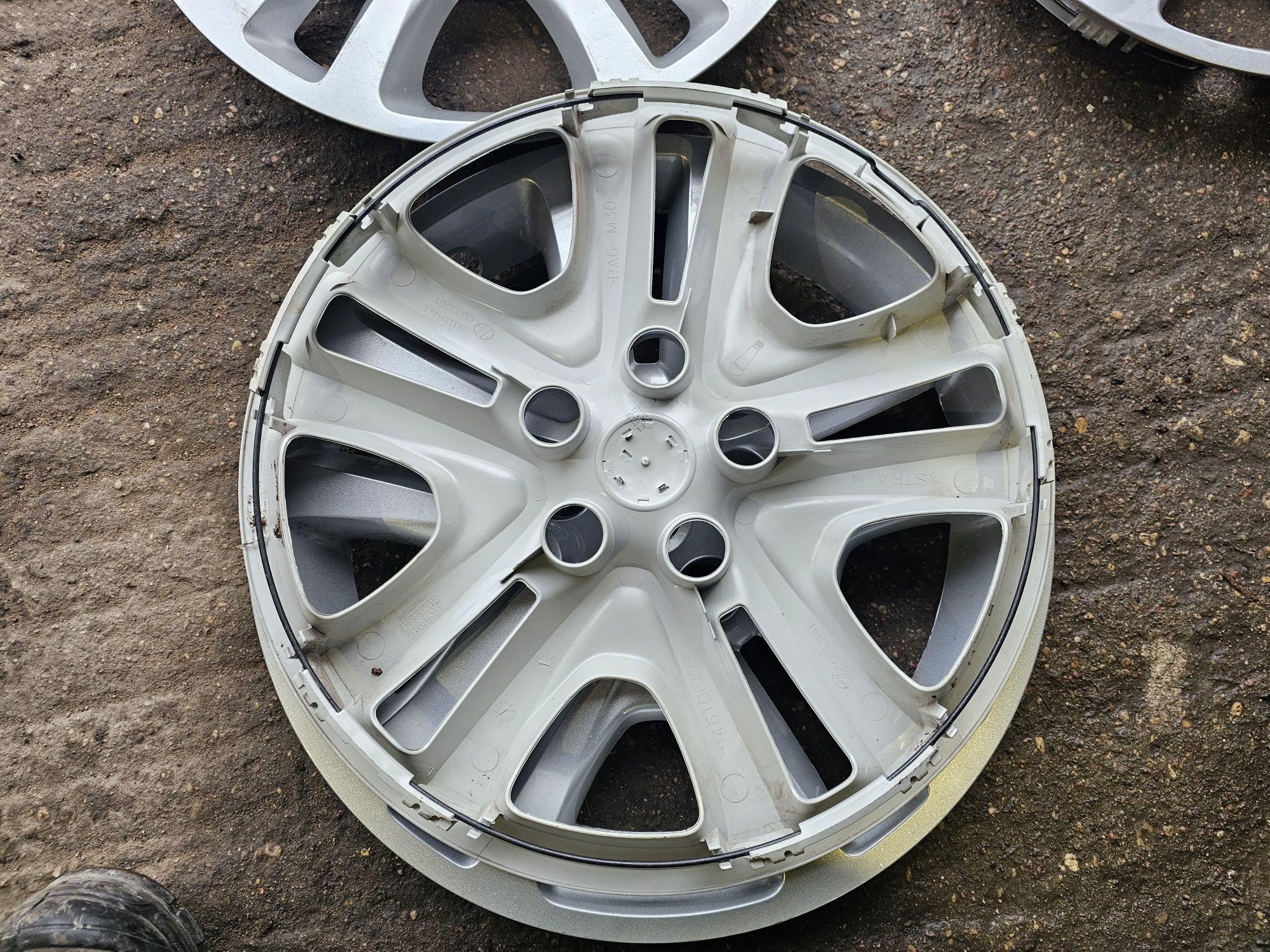 Kołpaki Nowe-Demo-Strukturalne-Opel Astra R16 5x105