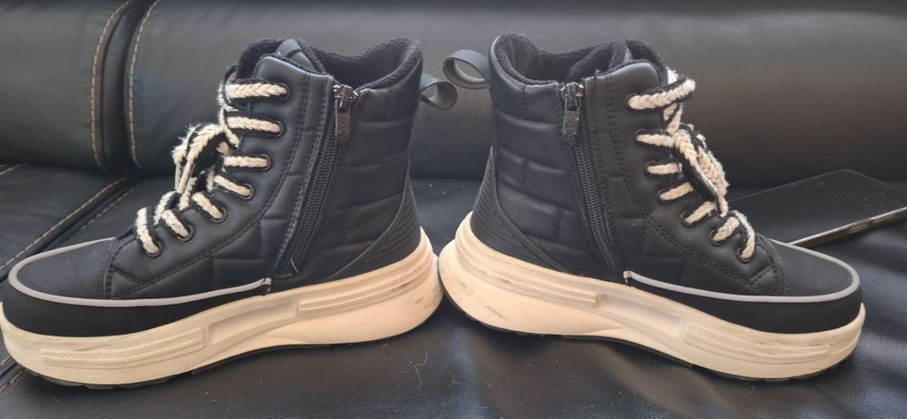 Взуття осінь/зима на дівчинку