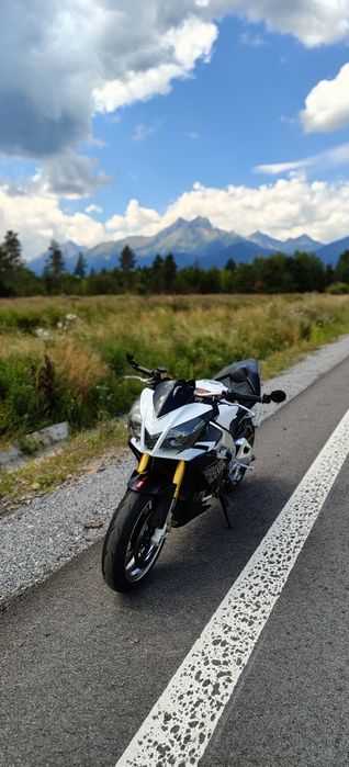 Aprilia Tuono v4 1000 aprc 2011