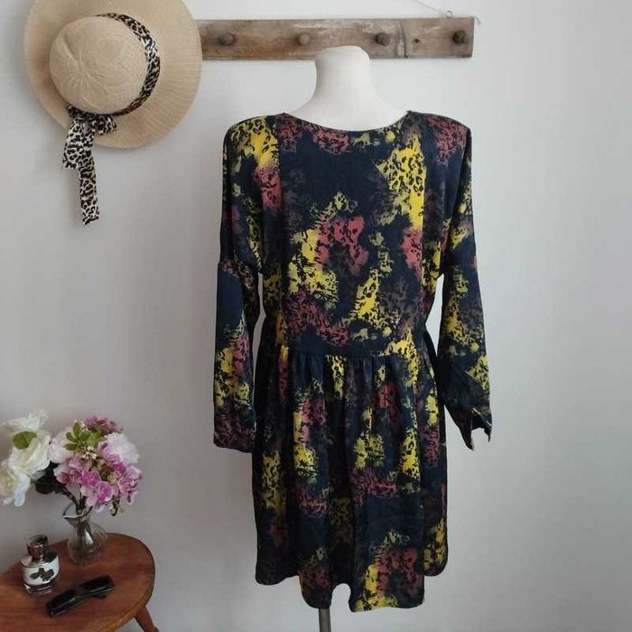 Zwiewna sukienka z długim rękawem Reserved, r. 38/42