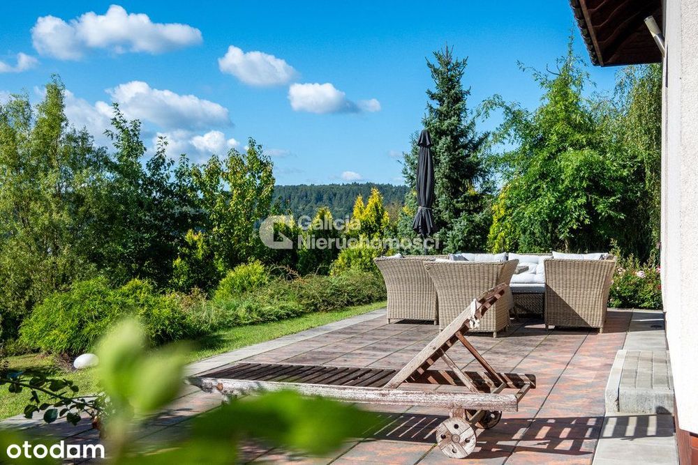 Komfortowy dom na widokowej działce z ogrodem