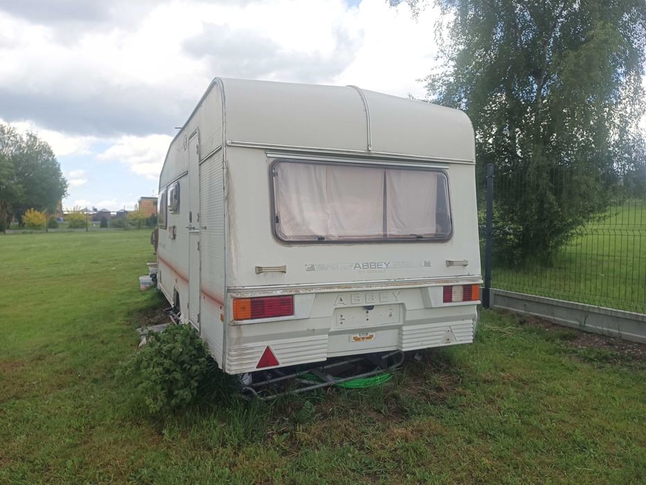 Sprzedam przyczepę kempingową