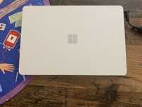 PORTÁTIL MICROSOFT SURFACE SE