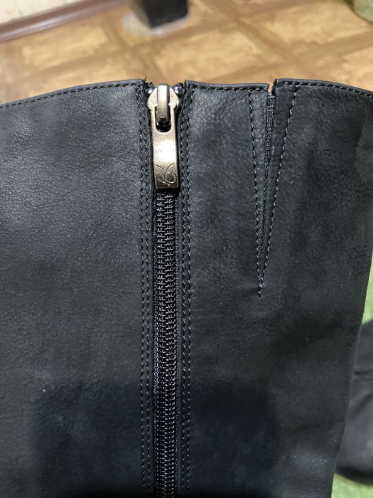 Чоботи жіночі Caprice 38 нубук