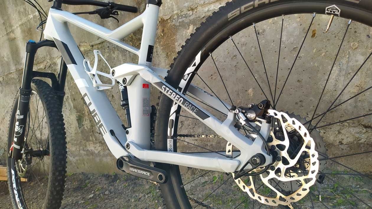 Cube Stereo 140 HPC Race Carbon, Shimano XT, Fox