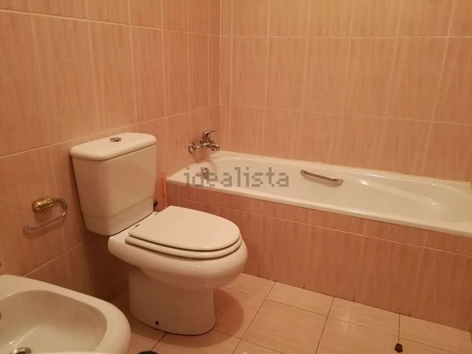 Arrendo T3 com garagem na Rua Quinta de Cabanas, 94, BRAGA
