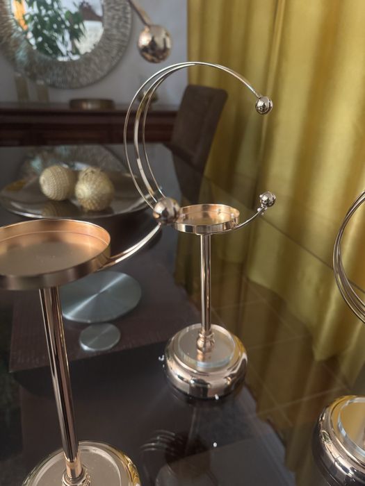 3 candelabros em dourado novo