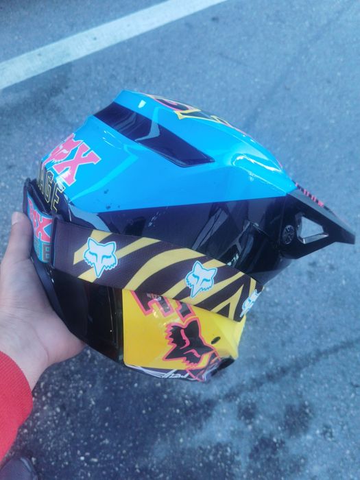 Capacete Fox v2 usado
