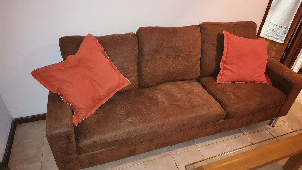 Sofá 3 lugares castanho