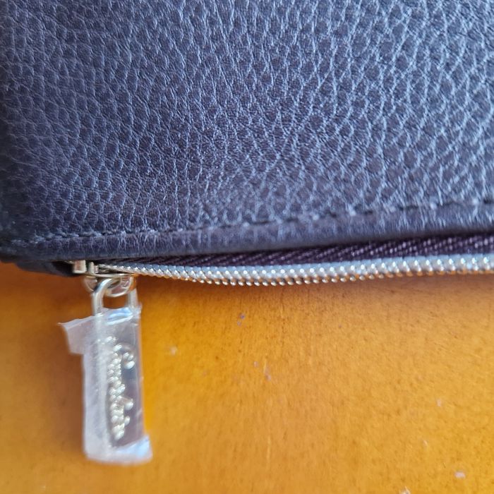 Carteira marca Guerlain Paris