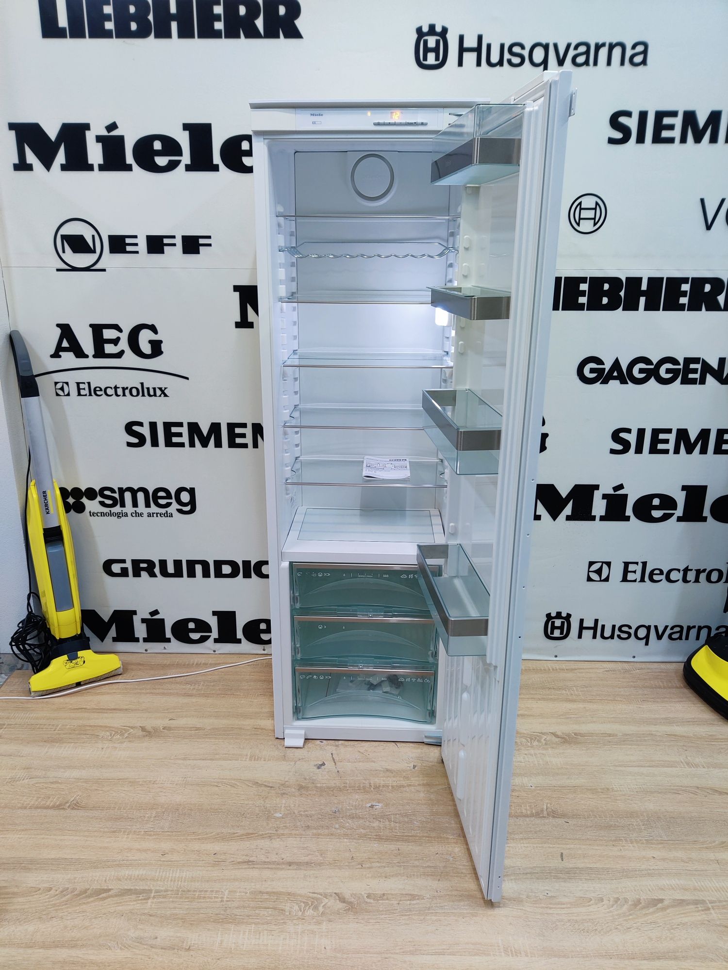 Встраиваемый холодильник Miele K9757iD-1. Без морозилки. 177см.Germany