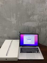 Новий Apple MacBook Pro 13