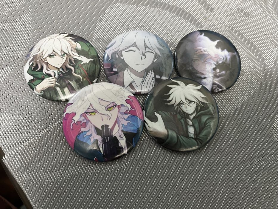 значки з данганромпою/кокічі ома,нагіто та шуічі