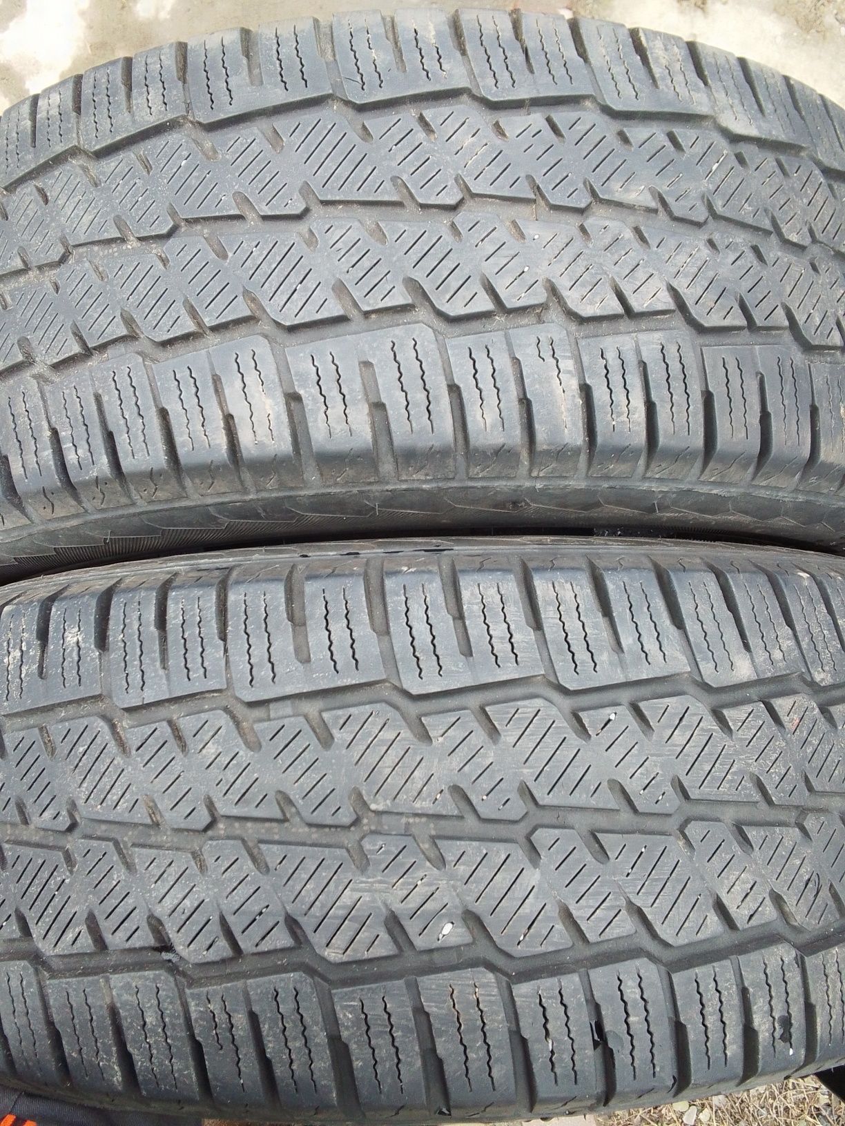 2 Opony zimowe 235/65r16C GOODRIDE 2021r